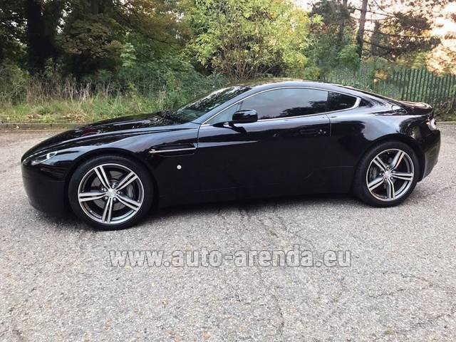 Rental Aston Martin Vantage 4.7 436 CV in Albufeira