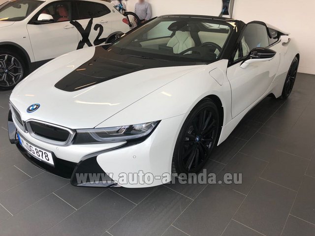 Rental BMW i8 Roadster Cabrio First Edition 1 of 200 eDrive in Lisbon Portela airport
