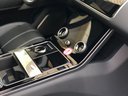 Rent-a-car Land Rover Range Rover Velar P250 SE in Porto, photo 8