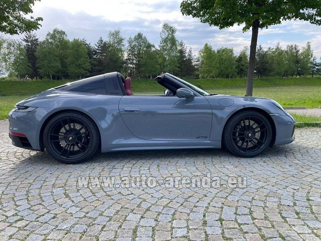 Rental Porsche 911 Targa 4S in Albufeira