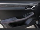 Rent-a-car Porsche Macan Turbo Performance Package LED Sportabgas in Vilamoura, photo 12