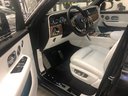 Rent-a-car Rolls-Royce Cullinan Black in Porto, photo 6
