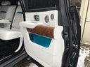 Rent-a-car Rolls-Royce Cullinan Black in Porto, photo 8