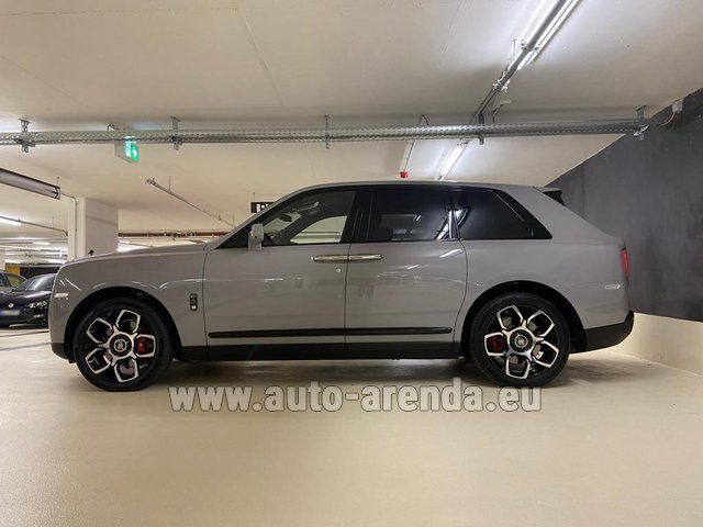 Rental Rolls-Royce Cullinan Grey in Porto